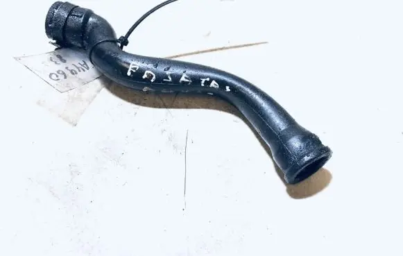 Volkswagen PASSAT B4 Breather hose/pipe 028103493s 446346-3