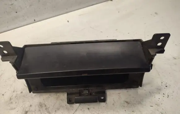 Suzuki Grand Vitara II Glove box central console 