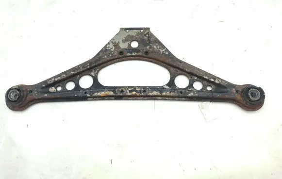 Jaguar XJ X40 Rear differential/diff mount bracket 