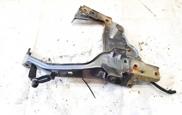 Opel Zafira B Radiator support slam panel