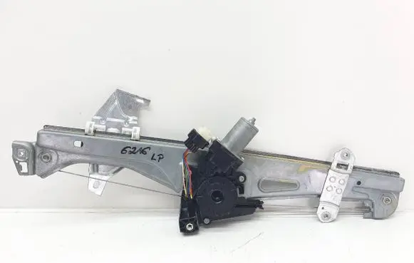 Suzuki SX4 S-Cross Front door window regulator with motor 83460-61M10