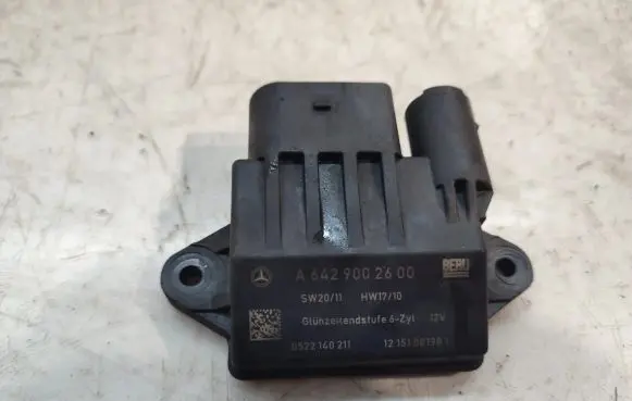 Mercedes-Benz CLS C218 X218 Glow plug pre-heat relay A6429002600