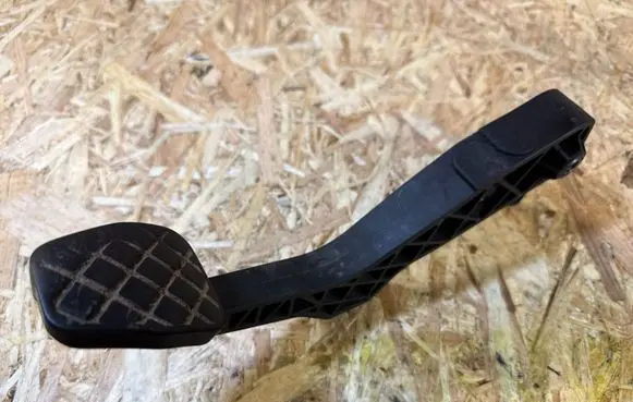 Volkswagen Golf IV Clutch pedal 1J1721321C