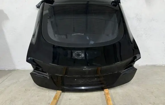 Tesla Model S Tailgate/trunk/boot lid