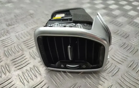 KIA Sportage Dashboard side air vent grill/cover trim