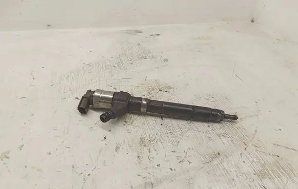 Mitsubishi Outlander Fuel injector 1465A323 09Q04020 94E7DDEB