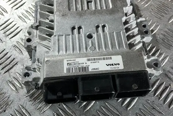 Volvo V60 Engine control unit/module 31355712 S180134103A J38AC