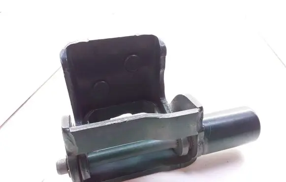 Renault Modus Rear door lower hinge 213724
