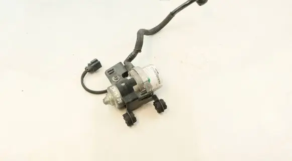 BMW 3 E90 E91 Vacuum pump 2283333 34332283333 00938301