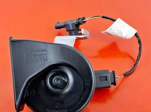 BMW X1 F48 F49 Horn signal 8737036 61338737036