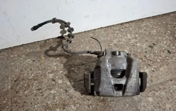 Audi A4 S4 B8 8K Front brake caliper 755