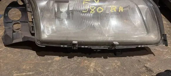 Volvo S80 Headlight/headlamp 8662868