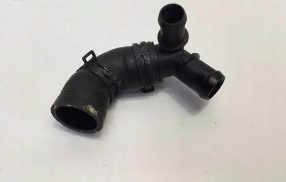 Mercedes-Benz SLC R172 Engine coolant pipe/hose K3020615