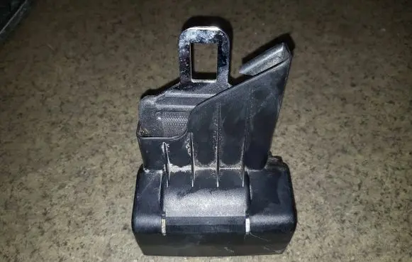 BMW 7 E38 Middle seatbelt (rear) 0421615