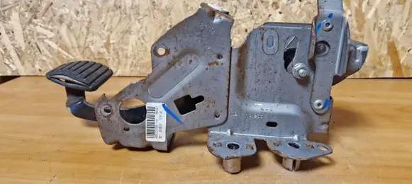 Renault Scenic III - Grand scenic III Brake pedal 465010016r