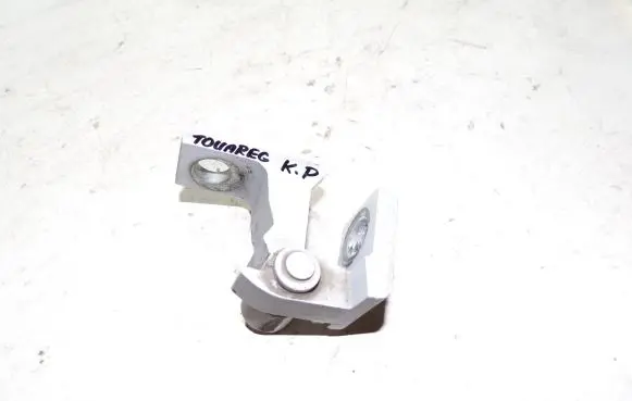 Volkswagen Touareg II Front door upper hinge 8K0831401A
