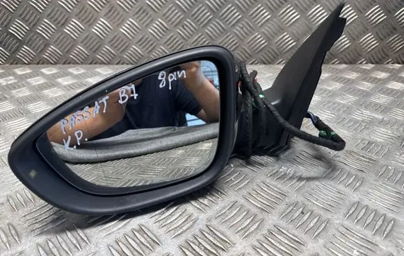Volkswagen PASSAT B7 Front door electric wing mirror