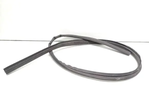 Audi A4 S4 B7 8E 8H Engine compartment rubber 8E0823731D