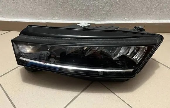 Skoda Octavia Mk4 Headlight/headlamp 5E4941015