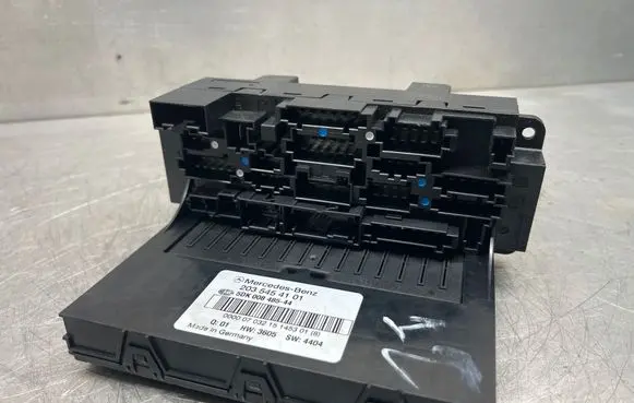 Mercedes-Benz C W203 Fuse module 2035454101 5DK00848544