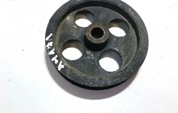 Toyota Avensis Verso Power steering pump pulley 