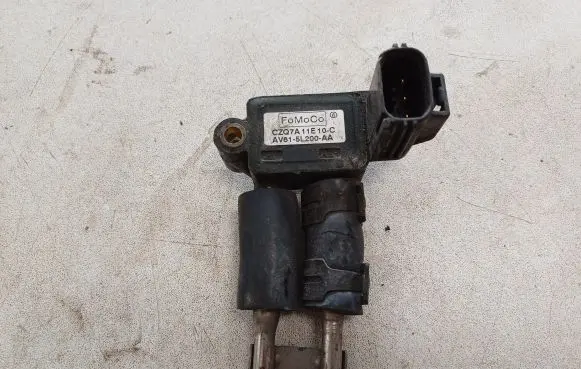 Ford Focus Exhaust gas pressure sensor AV615L200AA CZQ7A11E10C
