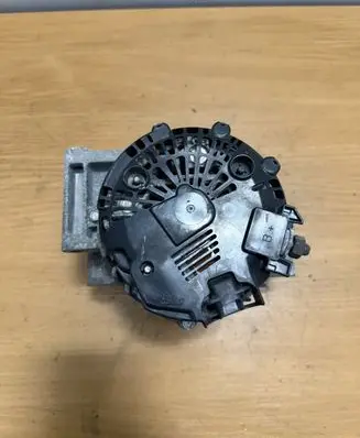 Opel Antara Generator/alternator 13500575 2605869 2605869A