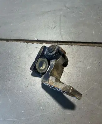 Volkswagen PASSAT B5.5 Rear door upper hinge