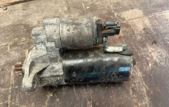 Volkswagen PASSAT B6 Starter motor B620P 02M911023