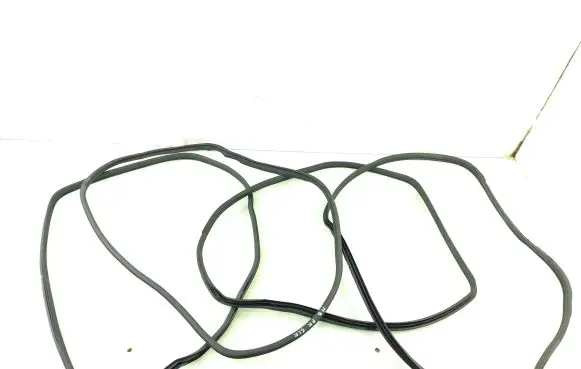 Mercedes-Benz GLK (X204) Rubber seal front door (on door) 