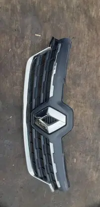 Renault Laguna II Front bumper upper radiator grill 622565187R