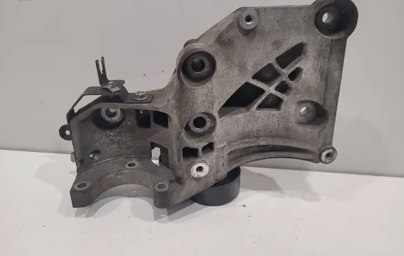 Opel Insignia A A/C compressor mount bracket 532274354