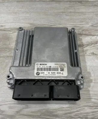 BMW 5 E60 E61 Engine control unit/module 8509034 170114290 0281016638