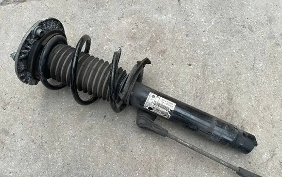 BMW 3 F30 F35 F31 Front shock absorber with coil spring 6791665