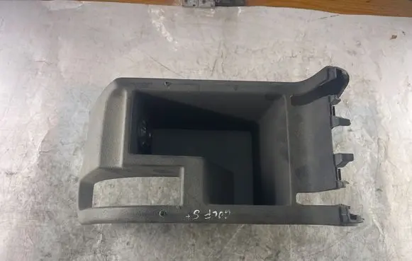 Volkswagen Golf Plus Glove box central console 5M0863323 5M0863323K