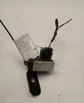 Mercedes-Benz E W213 Airbag deployment crash/impact sensor A0009057600