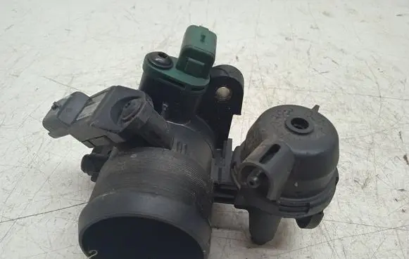 Volvo V50 Throttle valve 9647474880