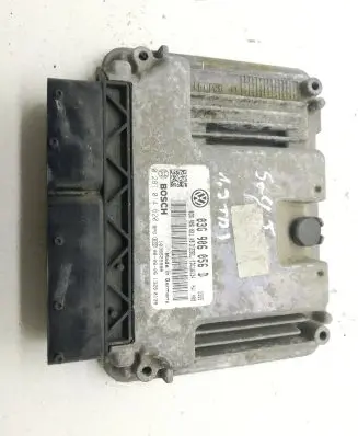 Volkswagen Golf V Engine control unit/module 03G906056D