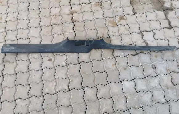Volkswagen Sharan Front sill trim cover 7N0853370