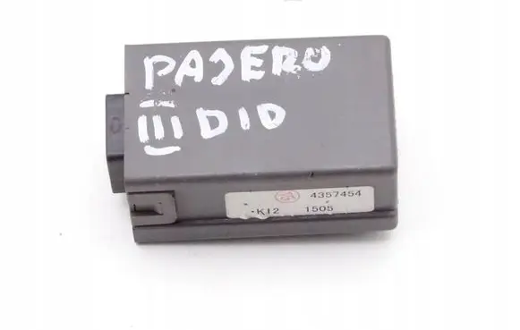 Mitsubishi Pajero Other relay MN117823