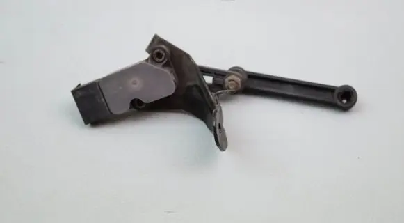 Headlight/headlamp level sensor