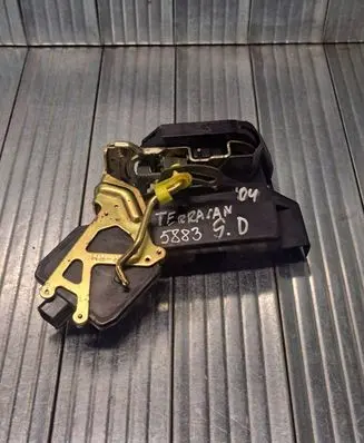 Hyundai Terracan Rear door lock
