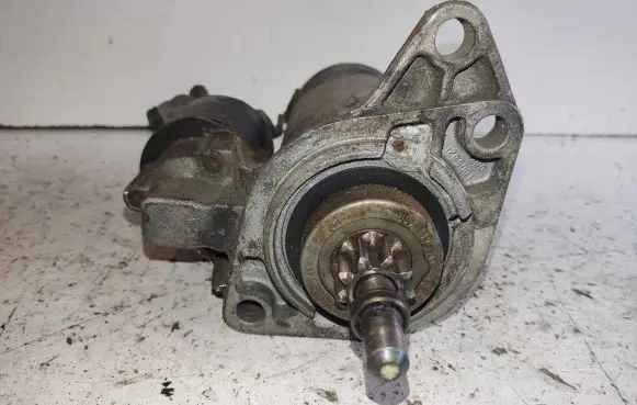 Volkswagen Transporter - Caravelle T4 Starter motor 068911023 1005821