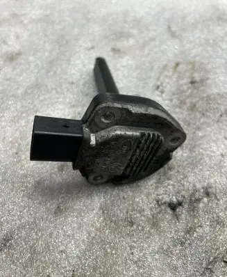BMW 5 E60 E61 Oil level sensor 6PR00786802