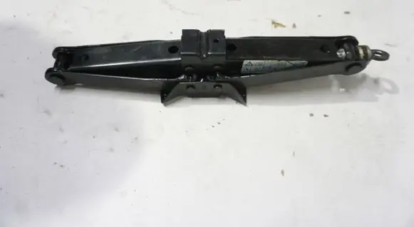 Nissan Primera Lift Jack POZOSTAE