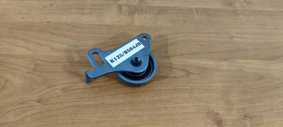 KIA K2500, K2700, K3000 Timing belt/chain tensioner J1145009