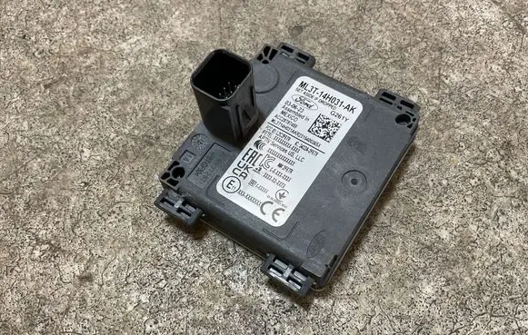 Ford Mach-E I Blind spot module ML3T14H031AK 3432A2F5TR ACC28787459