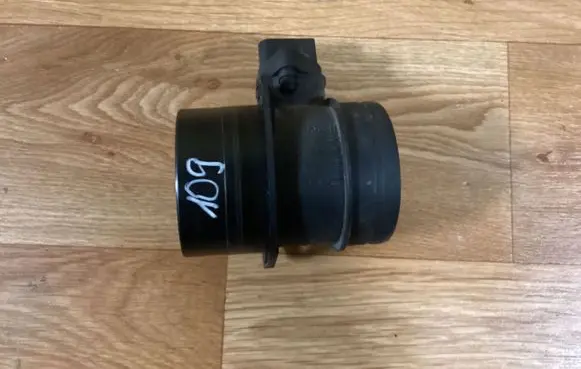 Volkswagen PASSAT B6 Mass air flow meter 0281002461 074906461B