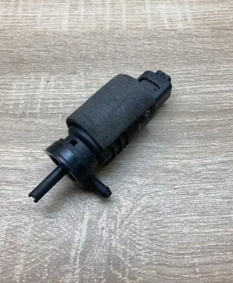 BMW 3 E46 Windscreen/windshield washer pump 8362154 008017