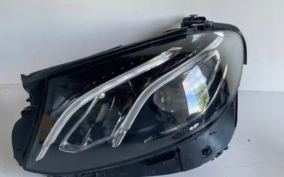 Mercedes-Benz E W213 Headlight/headlamp A2139063904